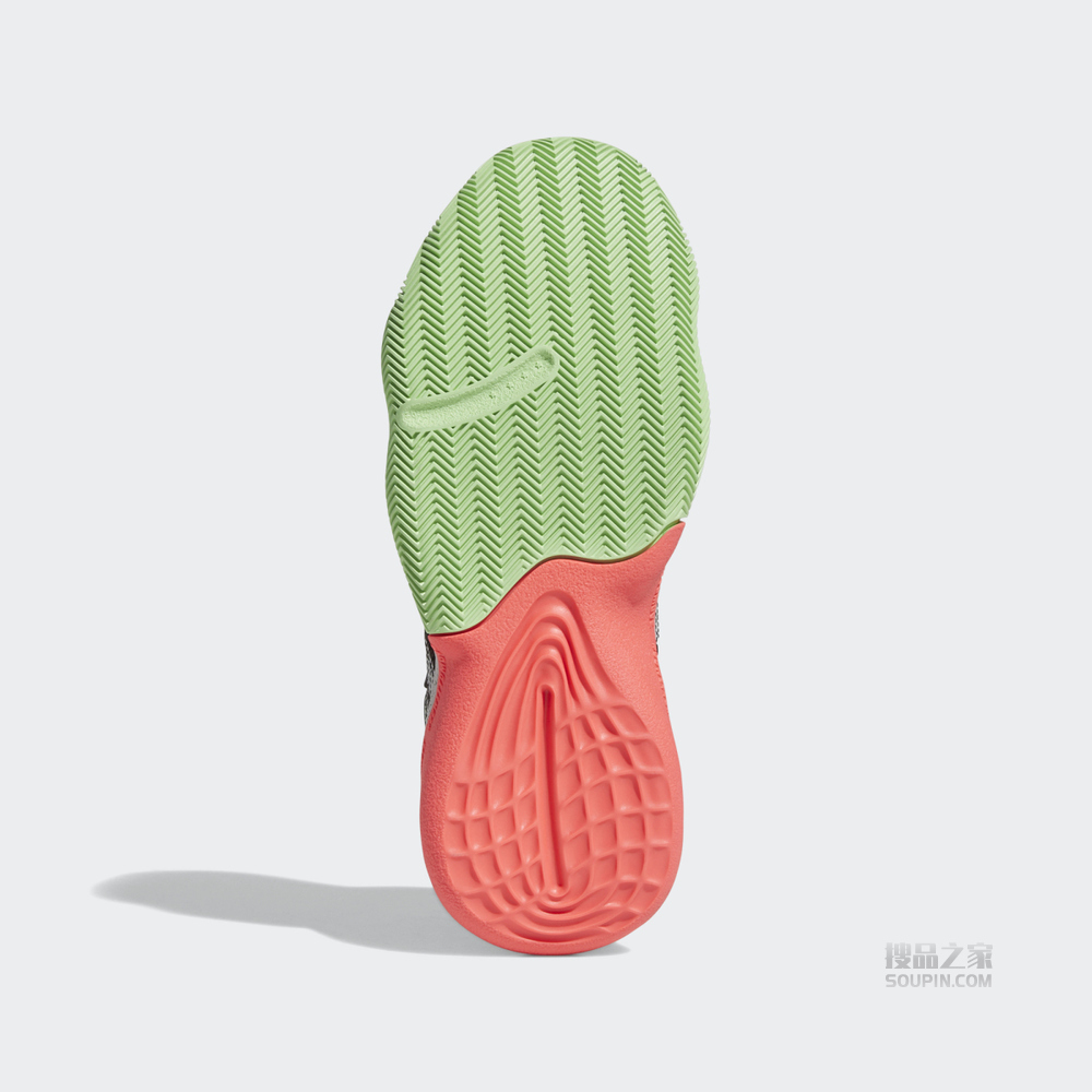 Harden Stepback 篮球场上运动鞋