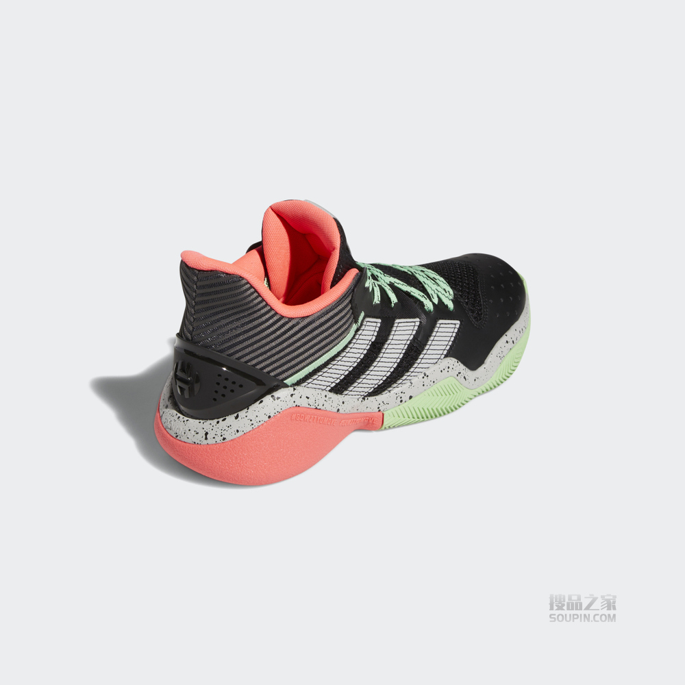 Harden Stepback 篮球场上运动鞋