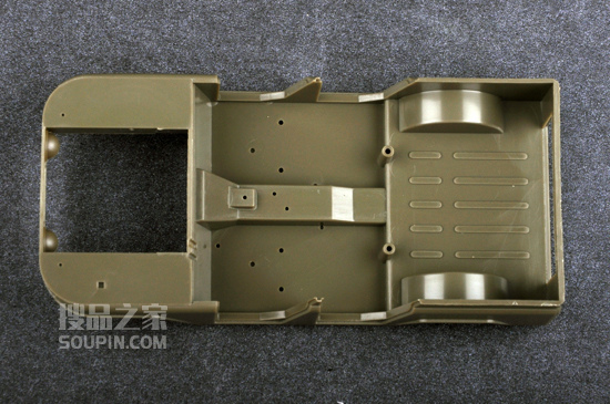 中车北京212型军用吉普车 