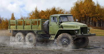 俄罗斯URAL-375D军用卡车 