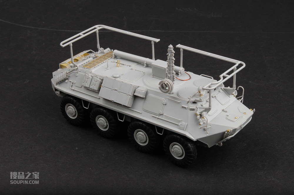 俄罗斯BTR-60PU型装甲指挥车 