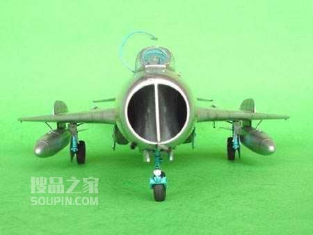 歼教-6教练机 