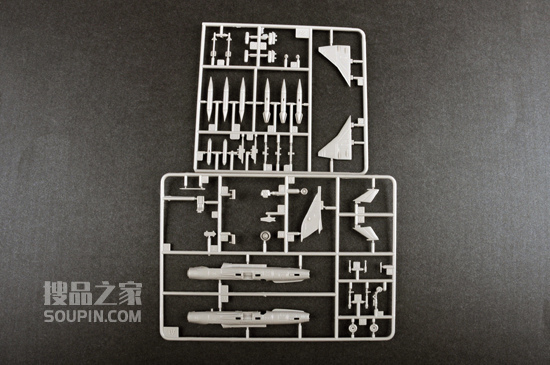 中国空军歼-7MG歼击机 