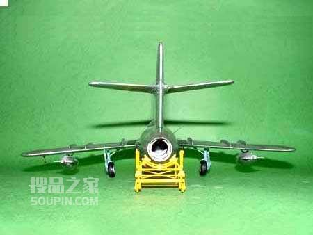 米格-17波埃夫“壁画”（歼-5甲） 