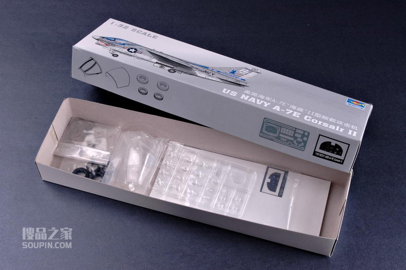 美国海军A-7E“海盗”II型舰载攻击机 