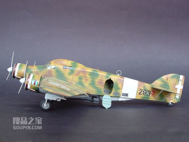 意大利S.M.79 “食雀鹰”轰炸机 