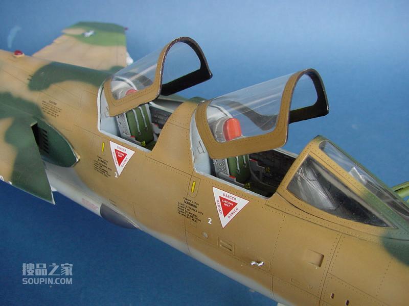 美国共和F-105G野鼬鼠歼击机 