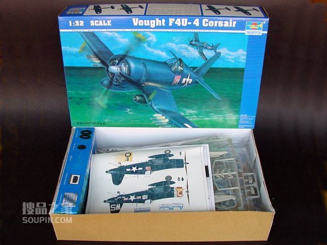 美国沃特F4U-4海盗 