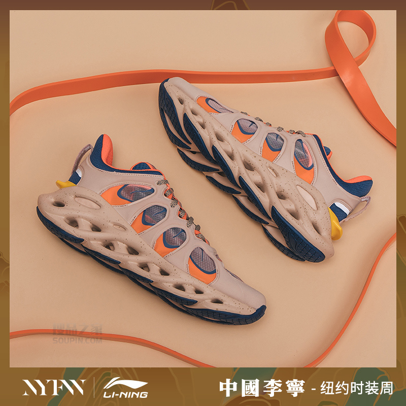 中国2019纽约时装周走秀款弧ACE女子减震跑鞋
