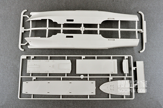 中国海军071型船坞登陆舰 