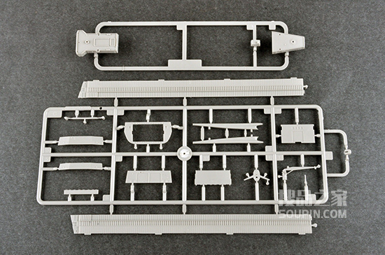 中国海军071型船坞登陆舰 