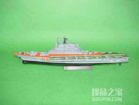 前苏联明斯克航空母舰 