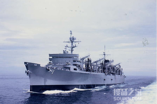 美国快速战斗支援舰AOE-1萨克拉门托号 