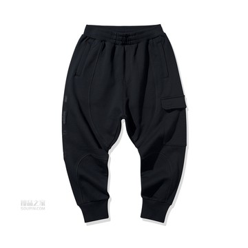 巴黎时装周中国2020春夏系列男子收口卫裤