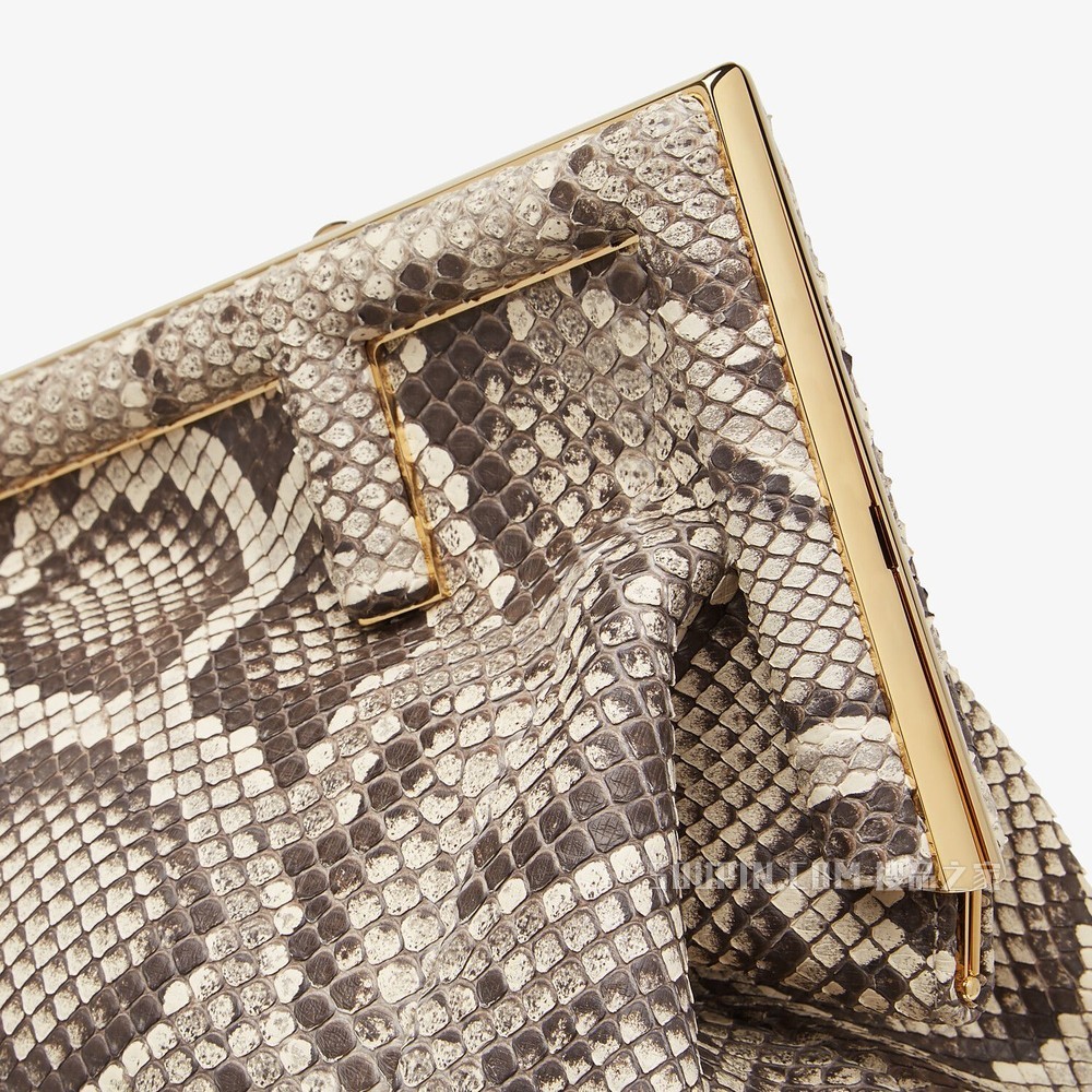 FENDI FIRST中号手袋 白色蟒蛇皮手袋