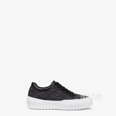FENDI FORCE 黑色布料低帮鞋