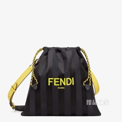 FENDI PACK中号手拿包 黑色尼龙手袋