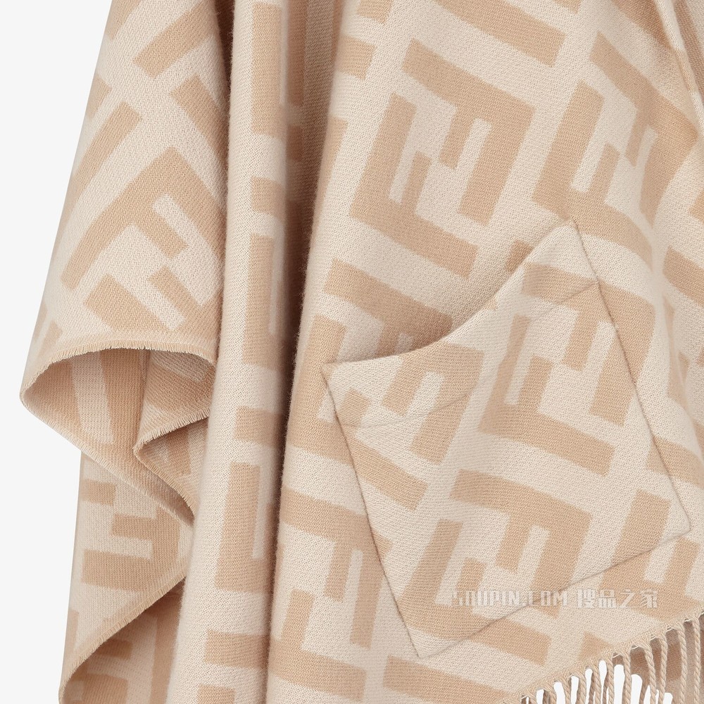 斗篷 米色羊绒斗篷