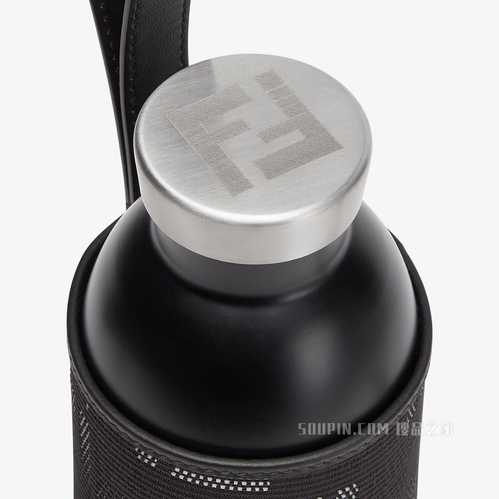 水壶 带黑色尼龙套的水瓶