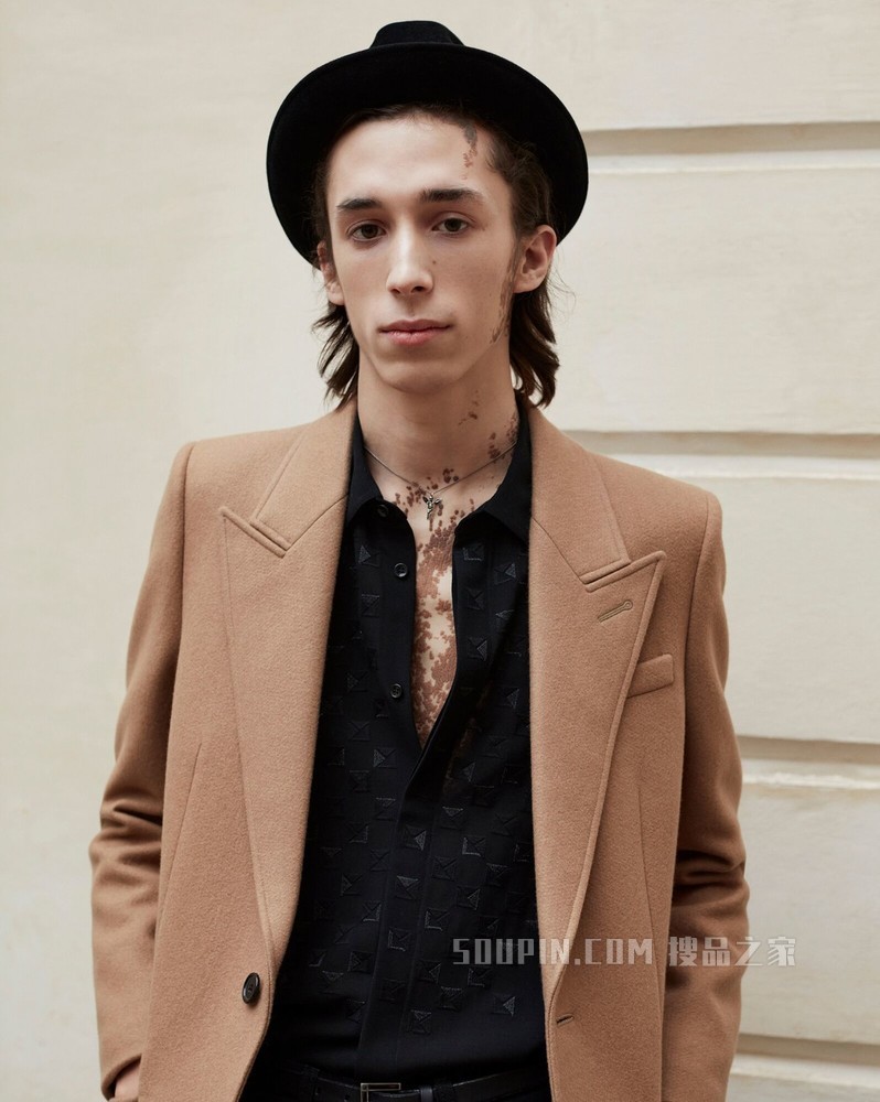 单排扣山羊绒大衣