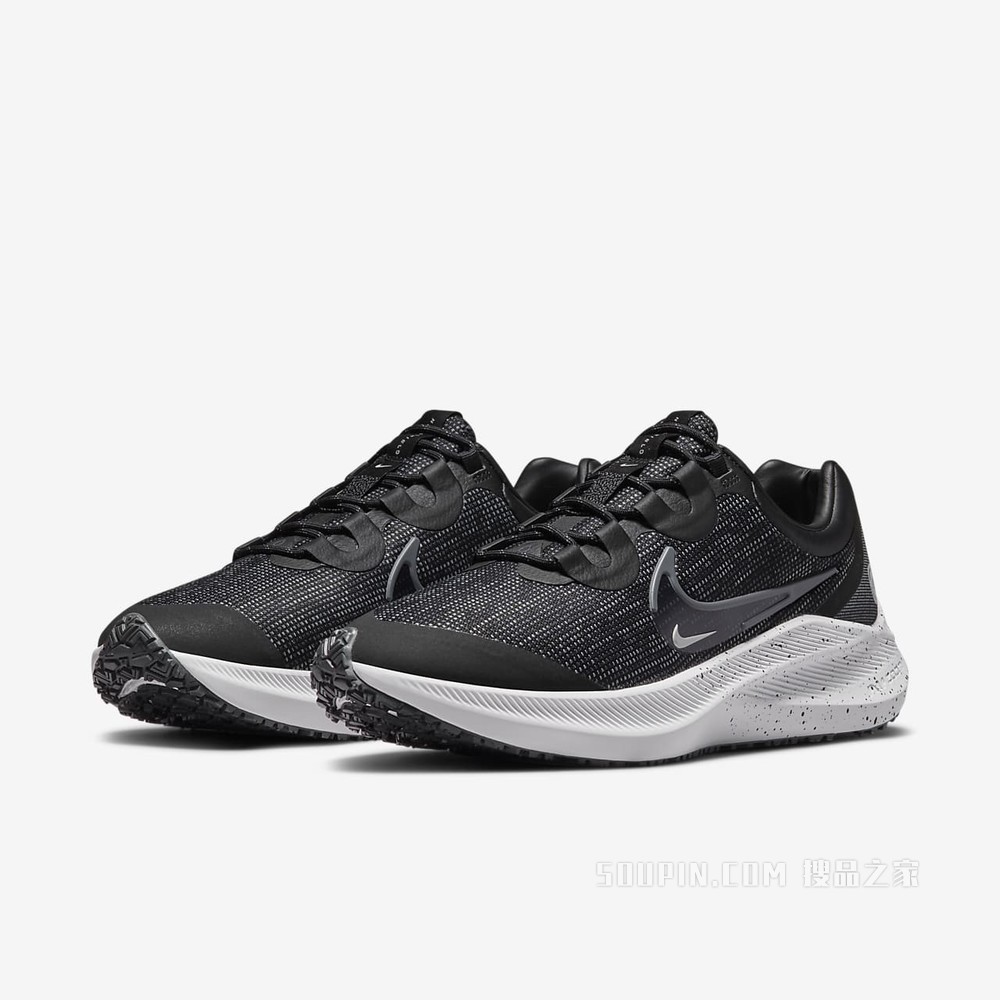 Nike Zoom Winflo 8 Shield 男子跑步鞋