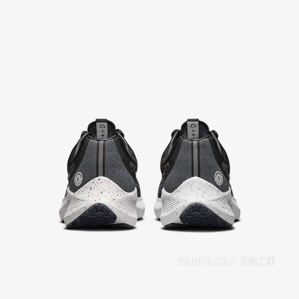 Nike Zoom Winflo 8 Shield 男子跑步鞋