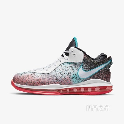 Nike LeBron VIII V/2 Low QS 男子运动鞋