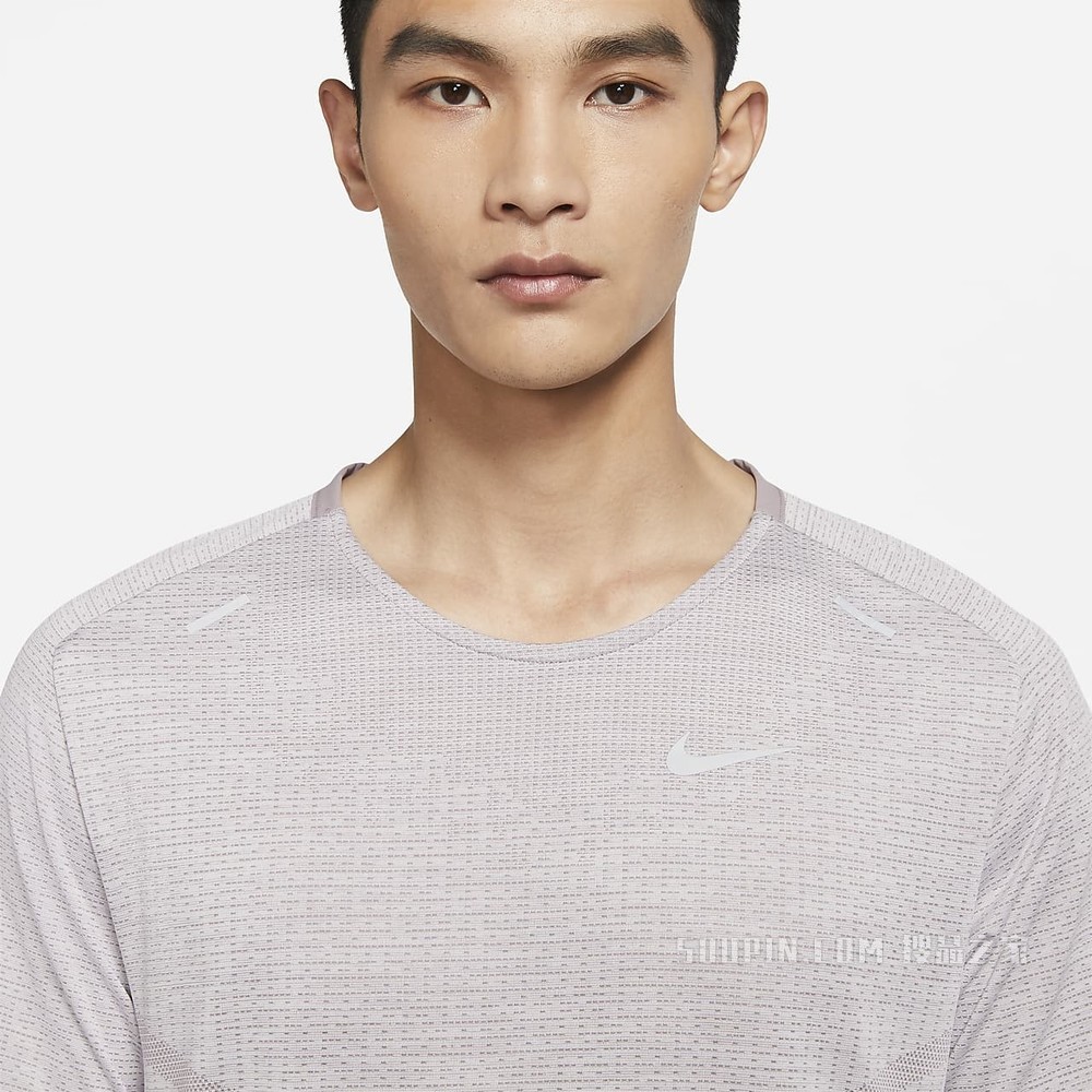 Nike Dri-FIT ADV Techknit Ultra 男子短袖跑步上衣