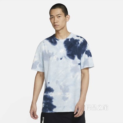 Nike Sportswear Premium Essentials 男子扎染T恤