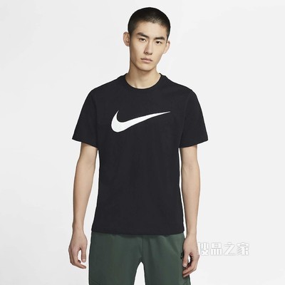 Nike Sportswear Swoosh 男子T恤