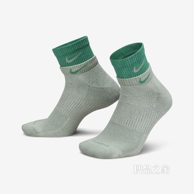 Nike Everyday Plus Cushioned Ankle 训练袜（1 双）