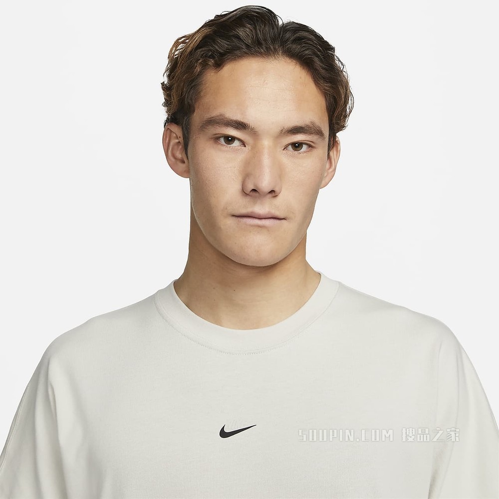 Nike Sportswear Style Essentials 男子短袖T恤