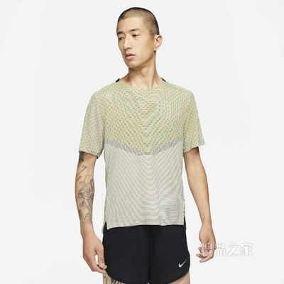 Nike Dri-FIT ADV Run Division Techknit 男子短袖上衣