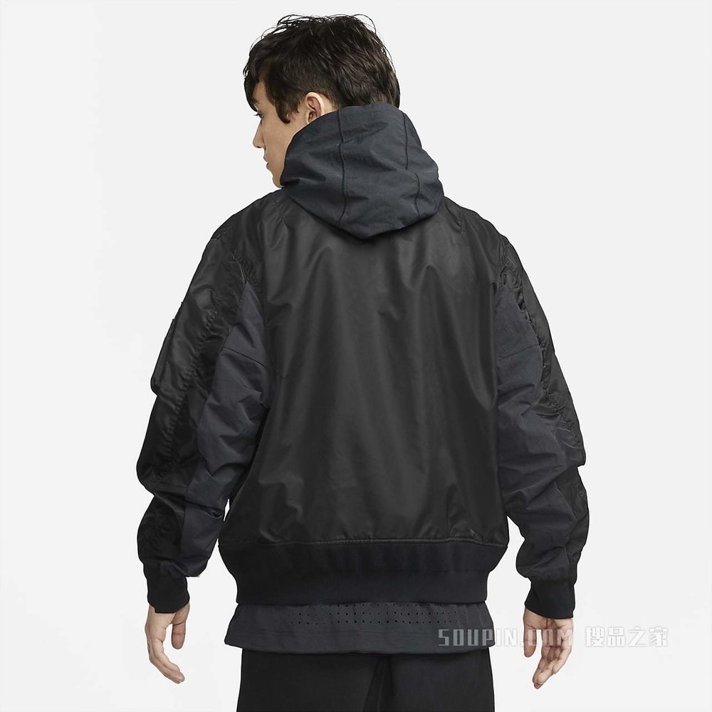 Nike x sacai 男子夹克