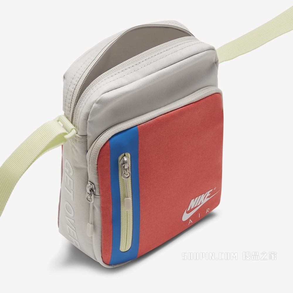 Nike Tech Crossbody 单肩包