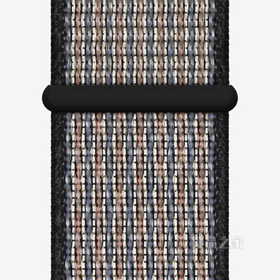 Apple Watch Nike 44 毫米脉冲宝石蓝/火山红色 Sport Loop