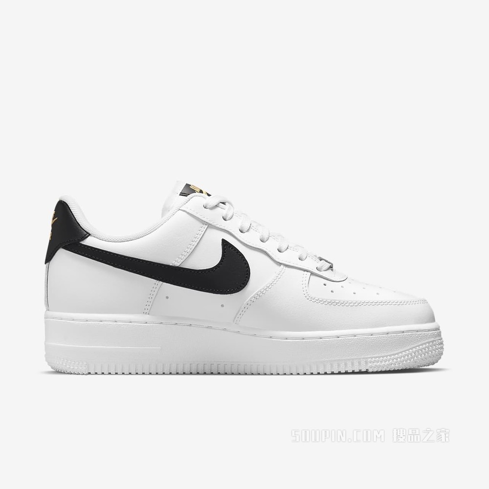 Nike Air Force 1 '07 ESS 女子运动鞋