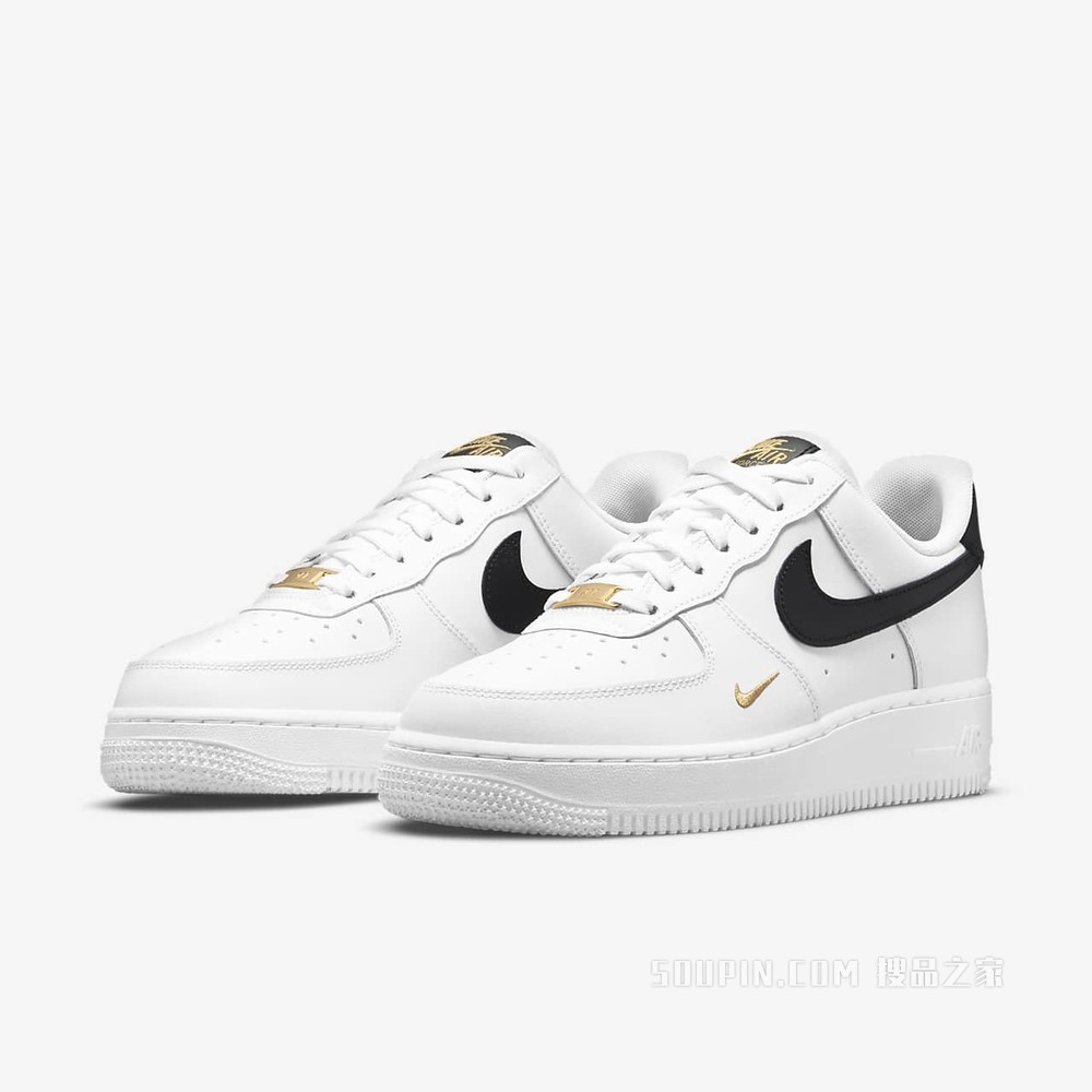 Nike Air Force 1 '07 ESS 女子运动鞋