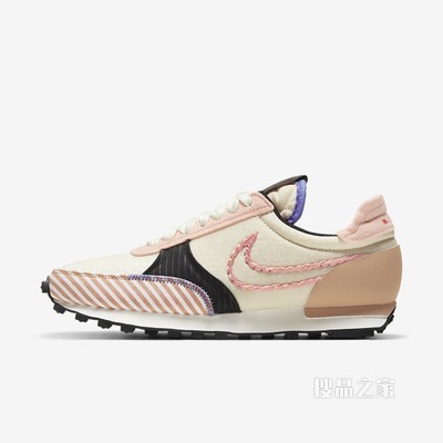 Nike DBreak-Type 女子运动鞋
