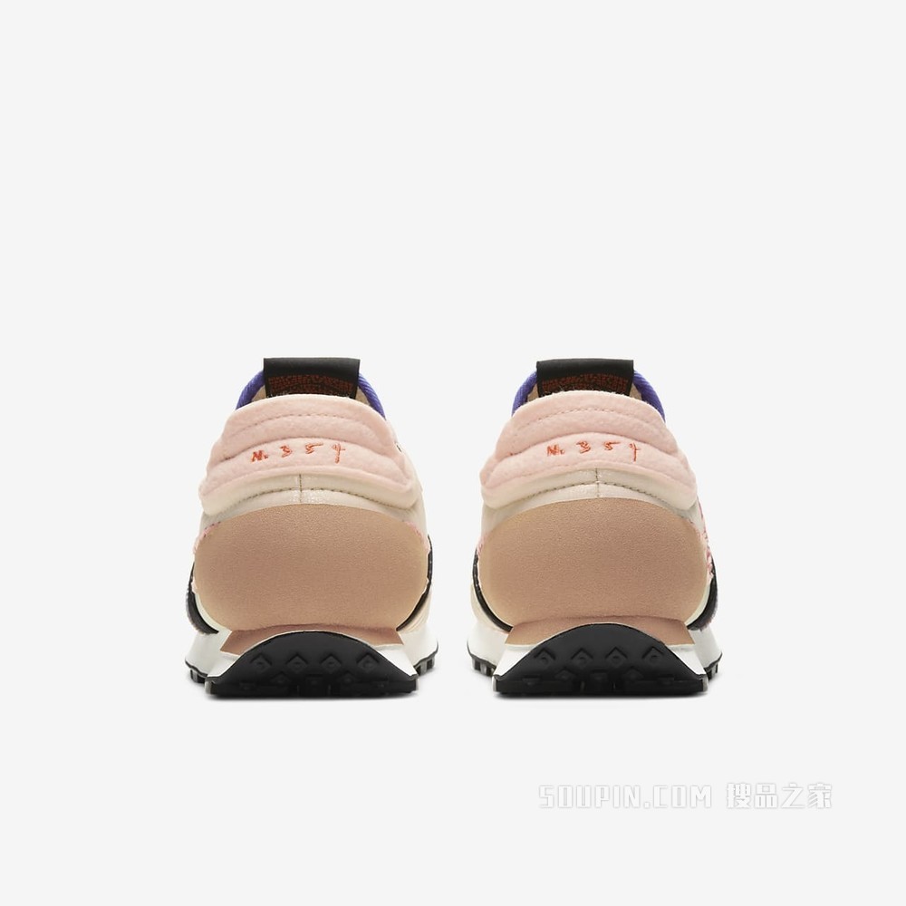 Nike DBreak-Type 女子运动鞋