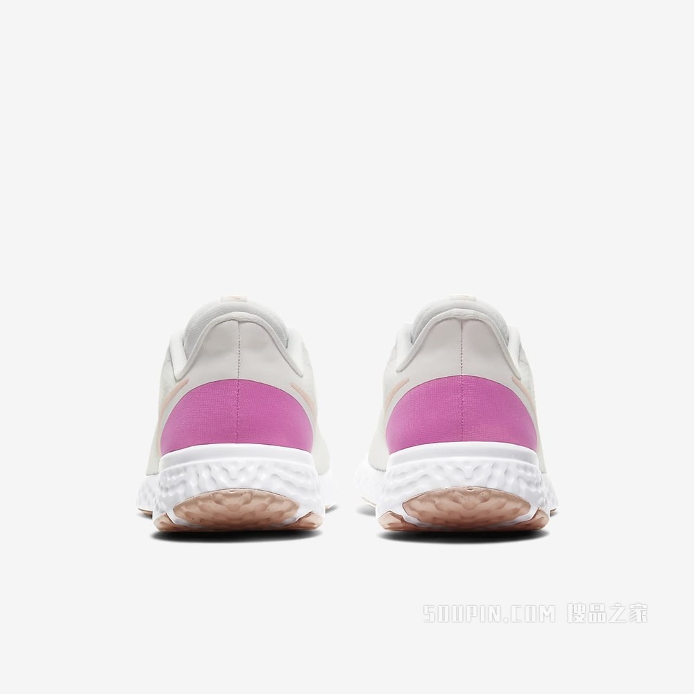 Nike Revolution 5 女子跑步鞋