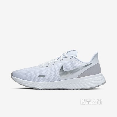 Nike Revolution 5 女子跑步鞋