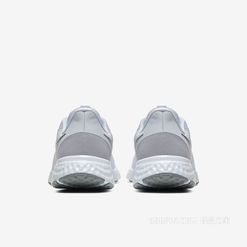 Nike Revolution 5 女子跑步鞋