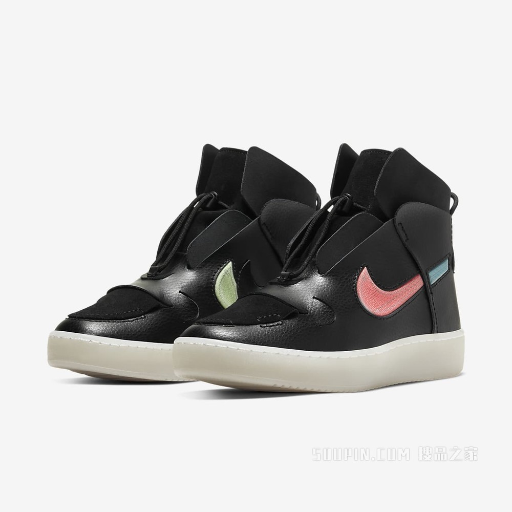 Nike Vandalised 女子运动鞋