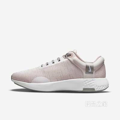 Nike Renew Serenity Run PRM 女子跑步鞋