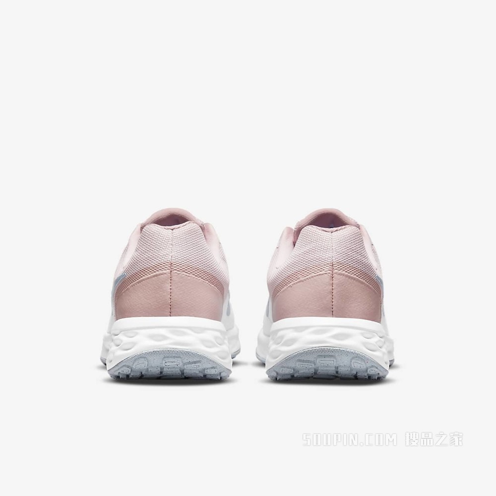 Nike Revolution 6 NN 女子跑步鞋