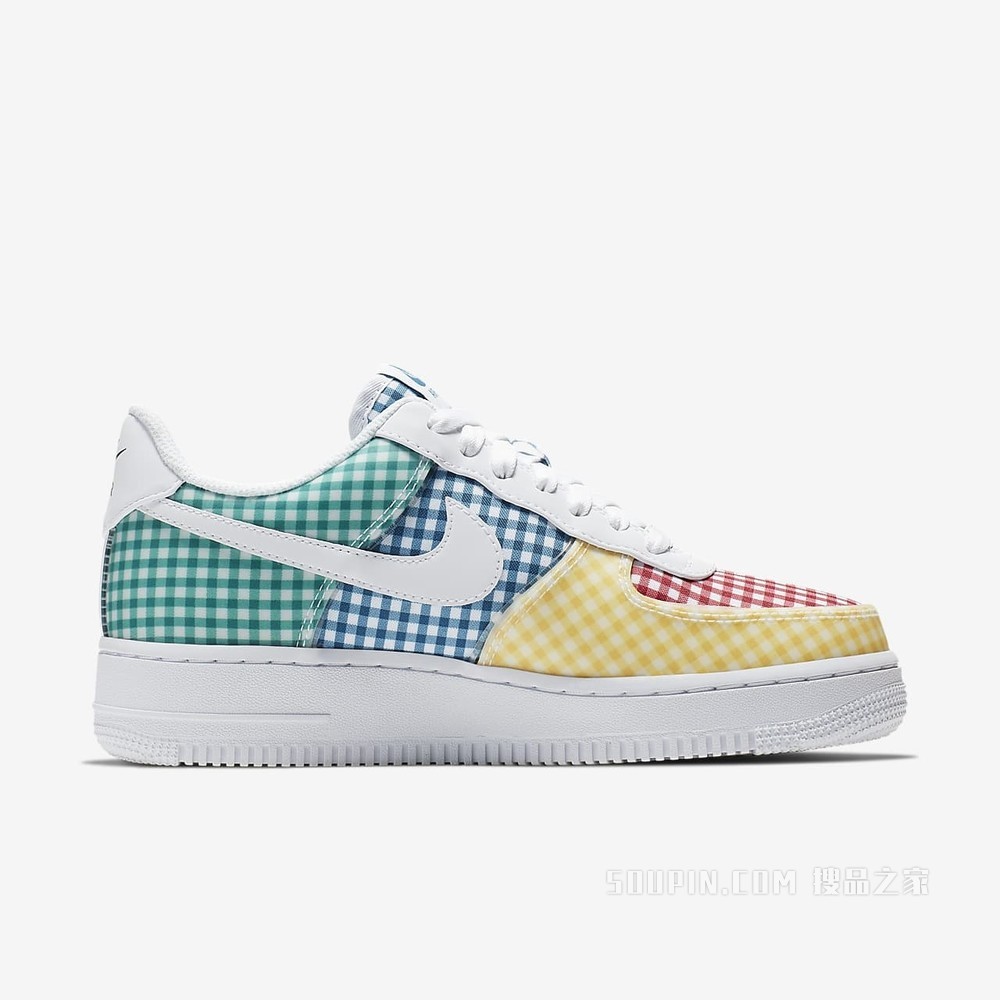 Nike Air Force 1 '07 QS 女子运动鞋