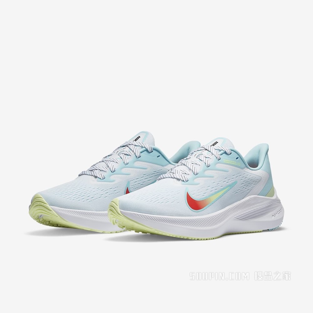 Nike Zoom Winflo 7 女子跑步鞋