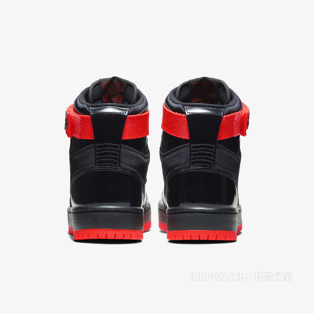 Air Jordan 1 Nova XX 女子运动鞋