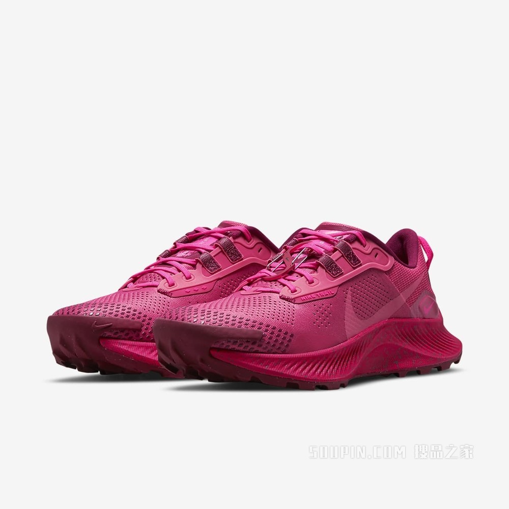 Nike Pegasus Trail 3 女子跑步鞋